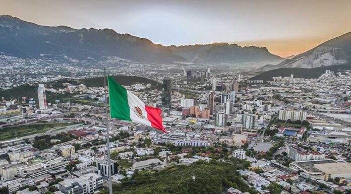 Mirador asta Bandera